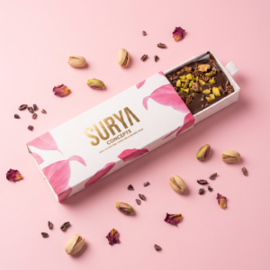 Rose & Pistachio Affair Box S